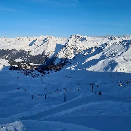 Fewo D'Rock Arosa-Perfect For Party Lovers-Located Above A Bar & Club (Adults Only) *